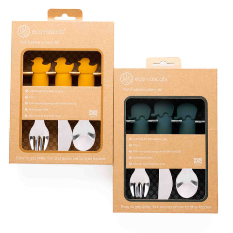 Cutlery set in packaging